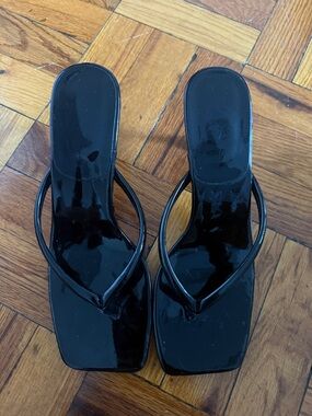 Black Patent Square-Toe Women’s Slide Sandals